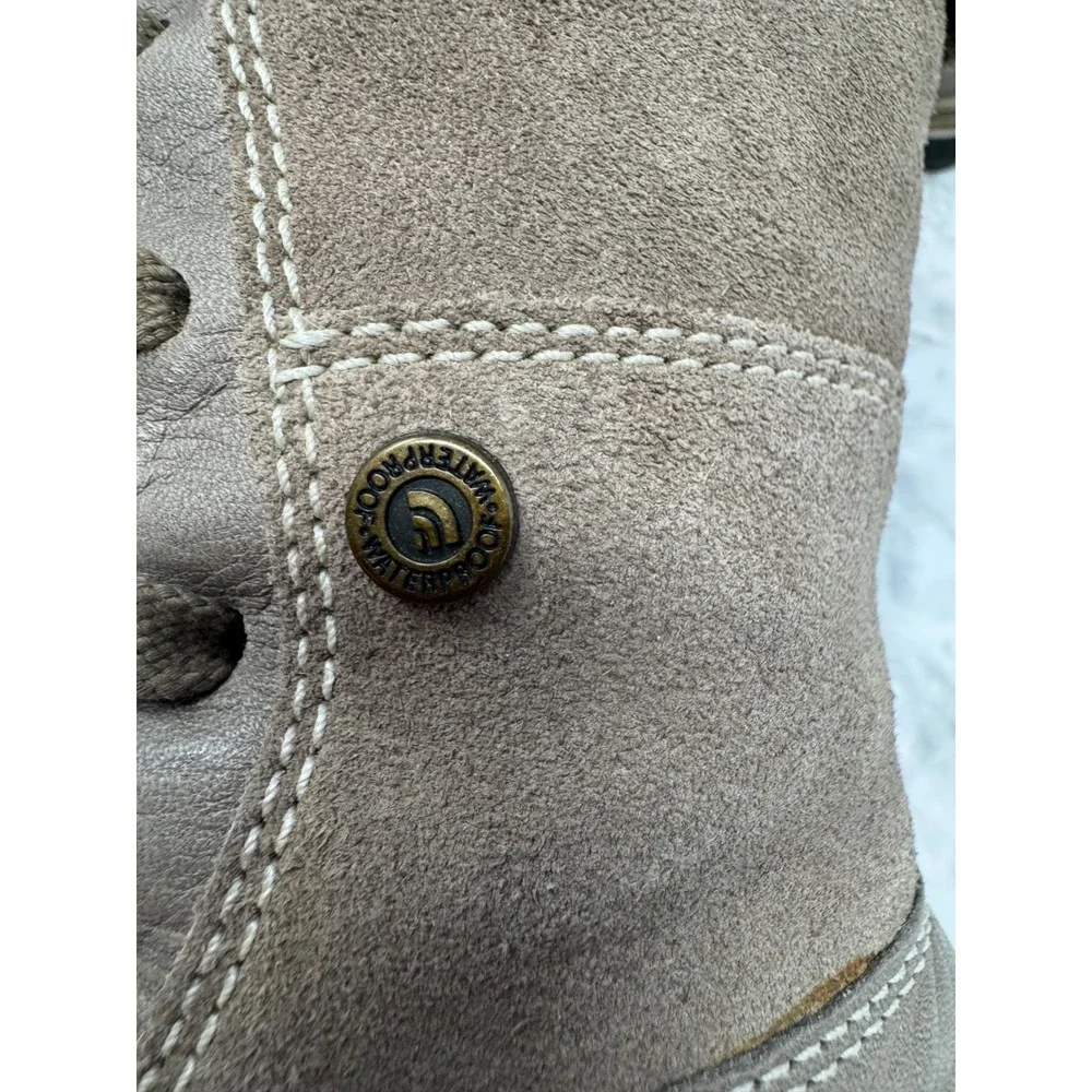 The North Face Primaloft 200 Gram Insulated Suede Knit Collar‎  Boots Waterproof